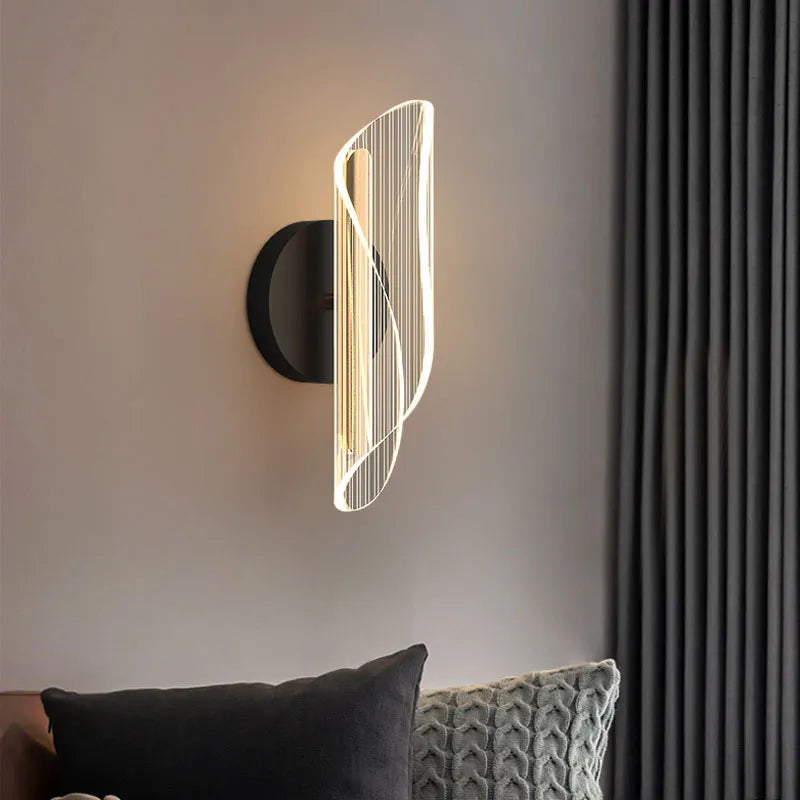 Geometric LED Wall Light with Ribbon Effect