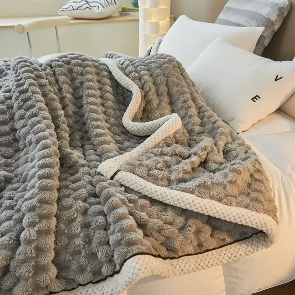 Lightweight Warm Polyester Throw