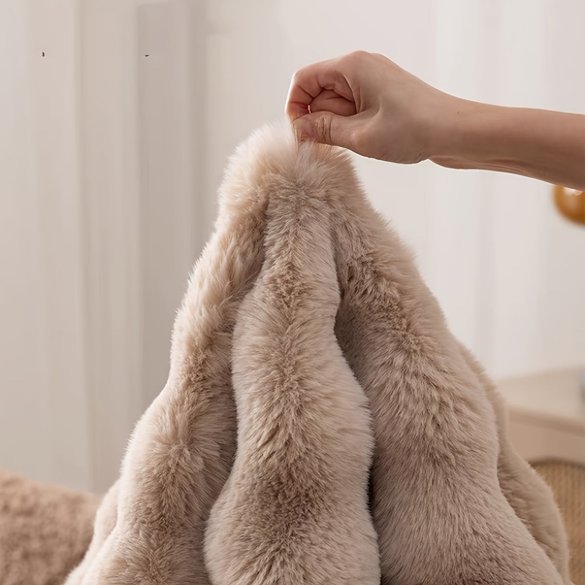 Soft Fluffy Fleece Circle Carpet for Bedroom and Living Room