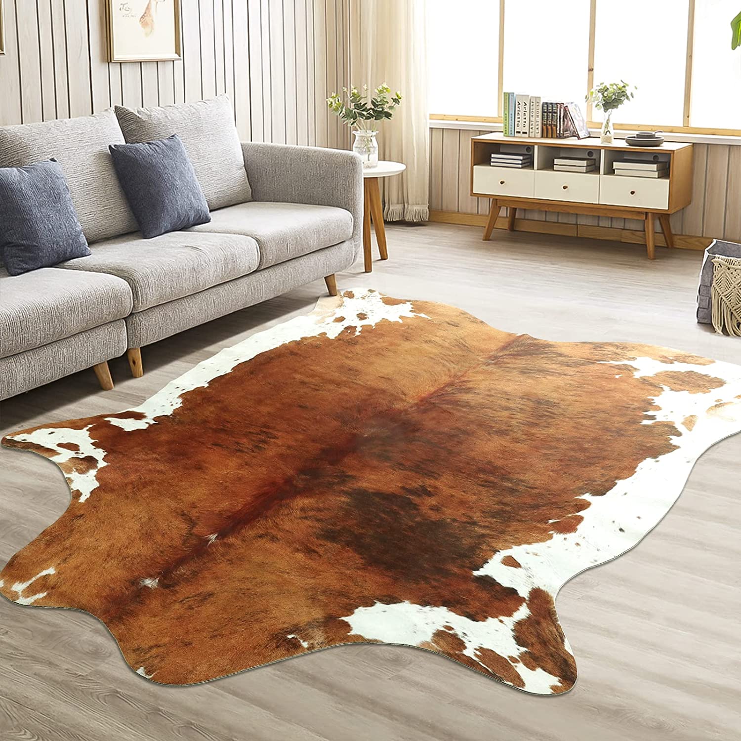 Scandinavian Polyester Area Rug with Animal Print