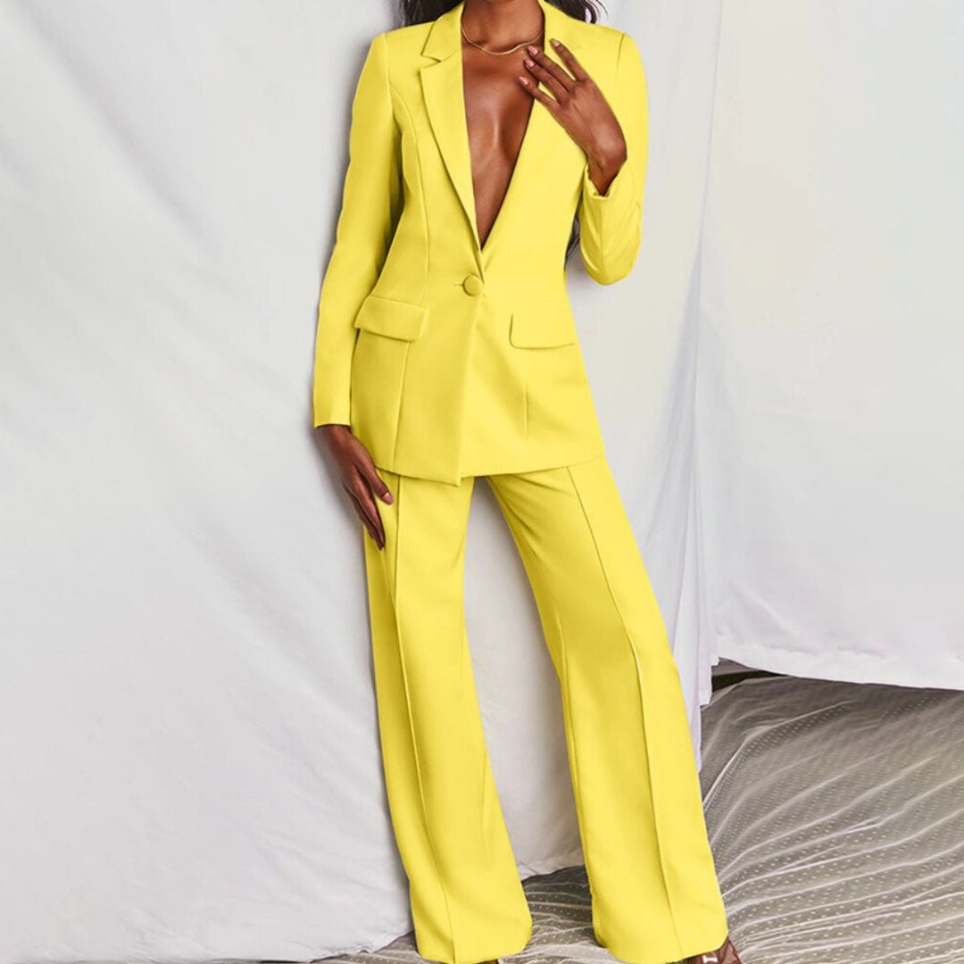 Chic Women's Blazer Trouser Set
