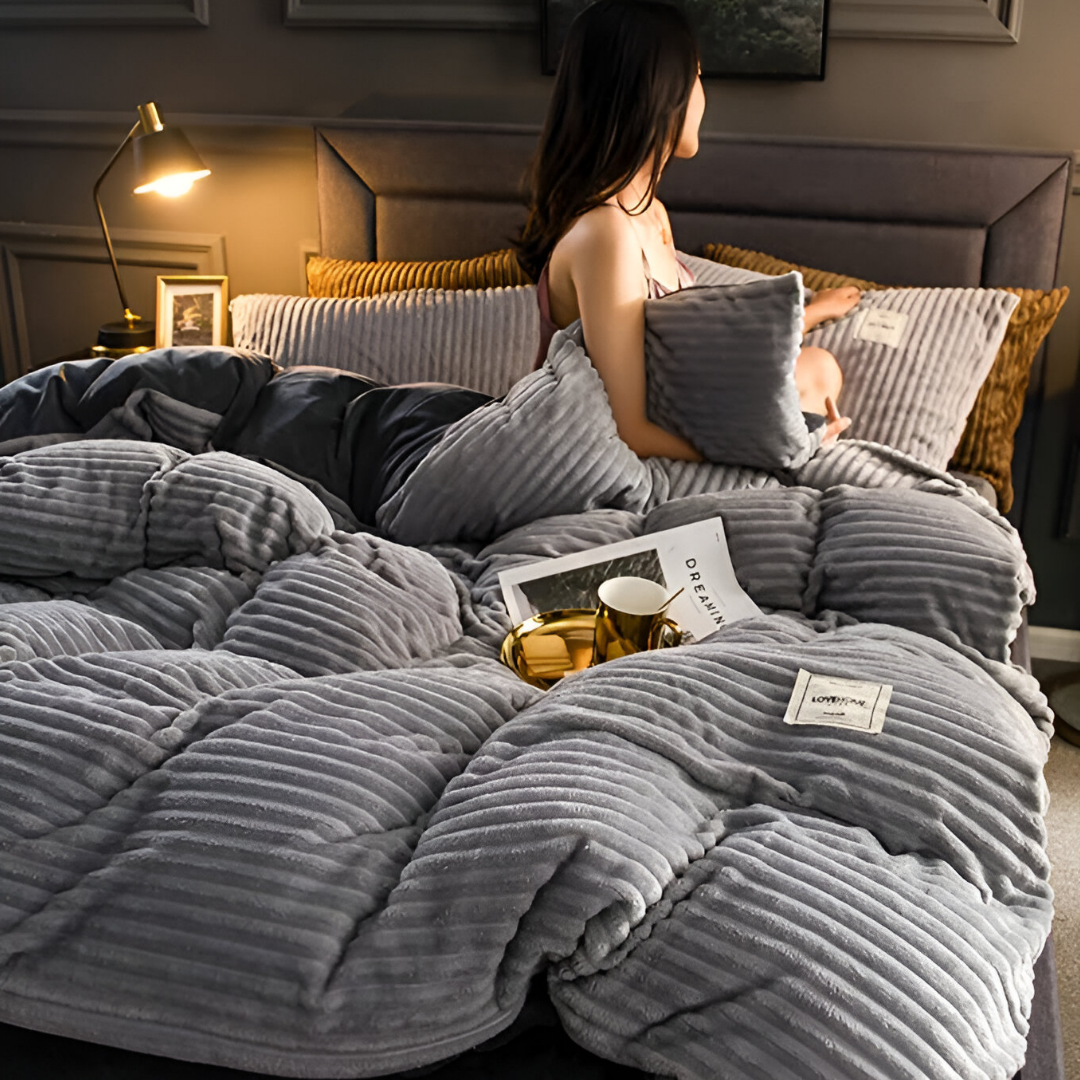 Flannel Bedding Set with Soft Fleece Texture and Warm Winter Comfort