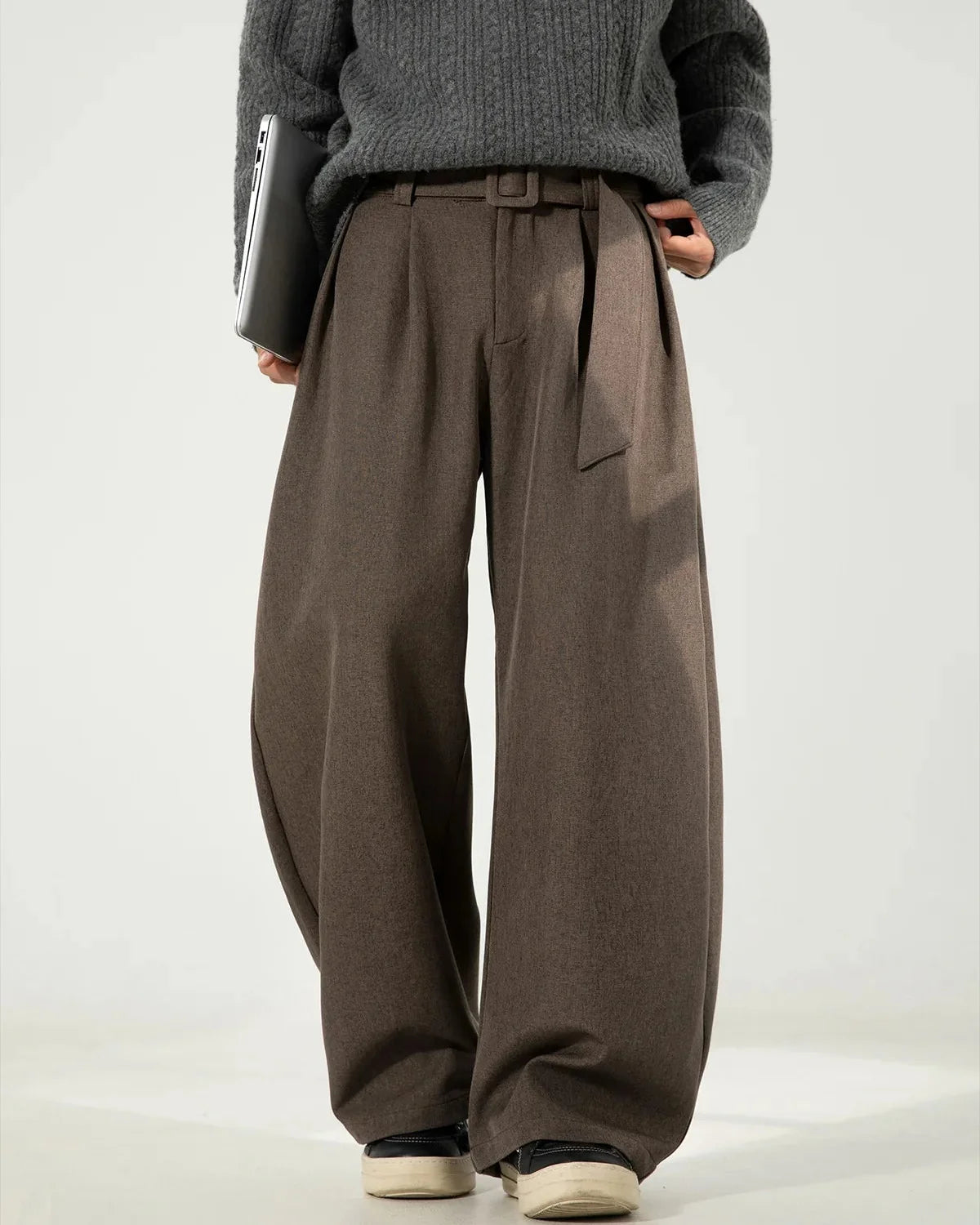 Men’s Pleated Wide-Leg Pants