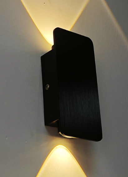 Minimalist LED Wall Light Energy-Efficient Modern Aluminum Wall Lamp