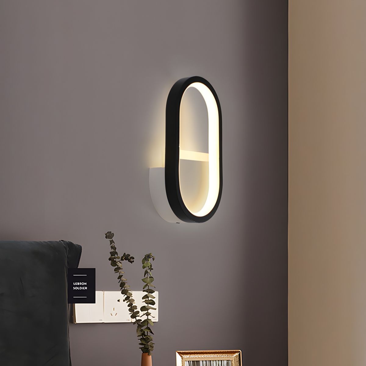 Modern Curved Geometric LED Wall Light