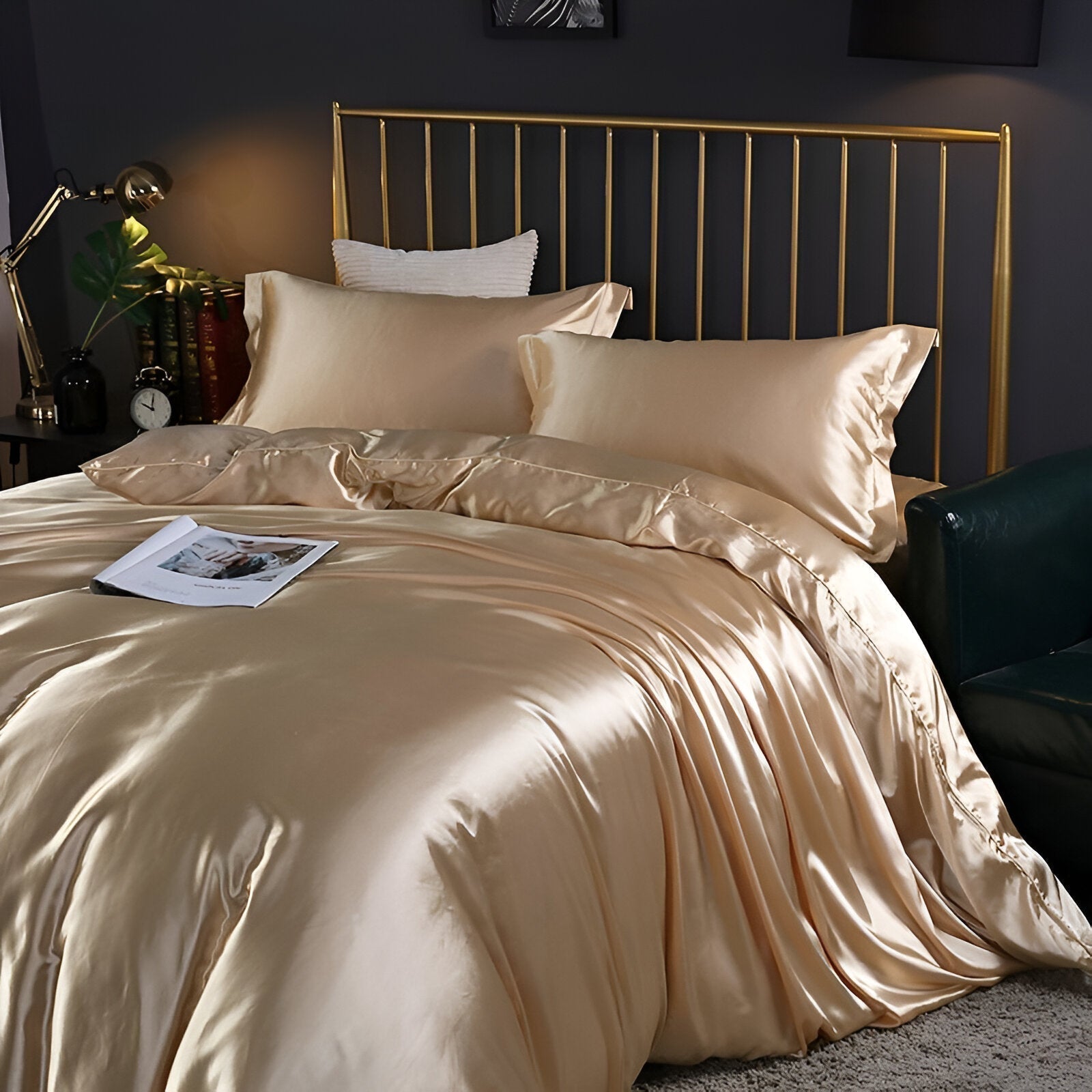 Mulberry Silk Duvet Cover with Breathable Temperature-Regulating Design
