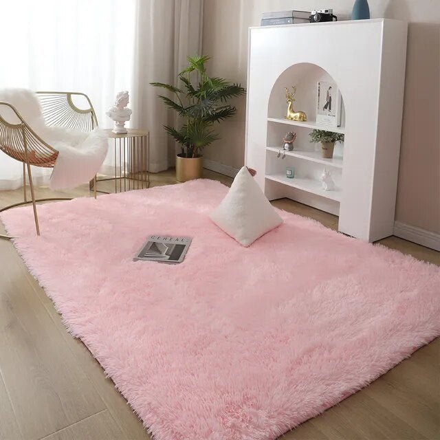 Plush Carpet with Non-Slip Backing and Modern Wilton Style