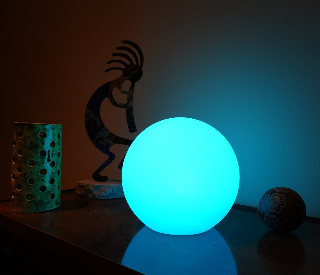 Rechargeable Remote Control Table Lamp with Wireless Design and 8-Hour Battery Life