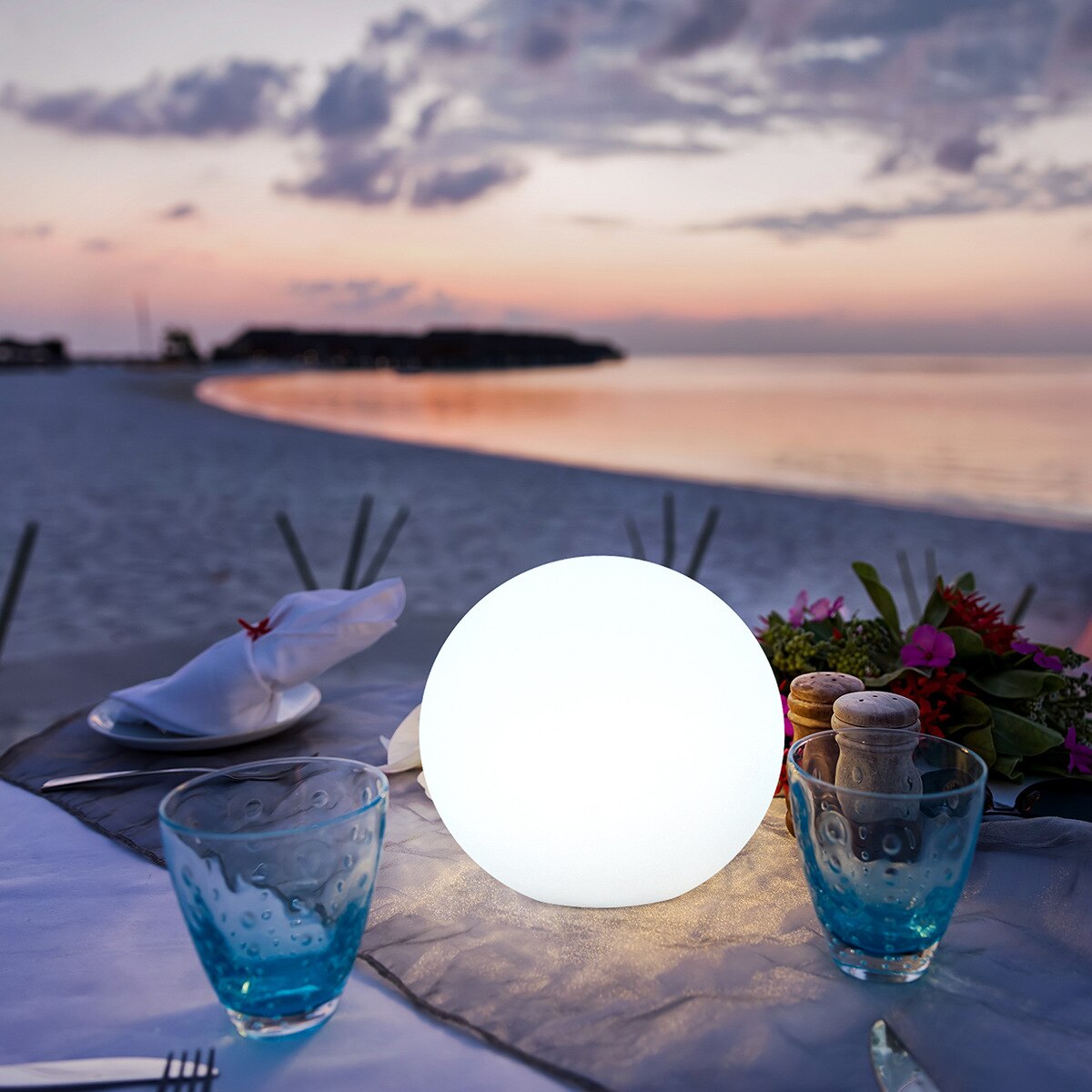 Rechargeable Remote Control Table Lamp with Wireless Design and 8-Hour Battery Life