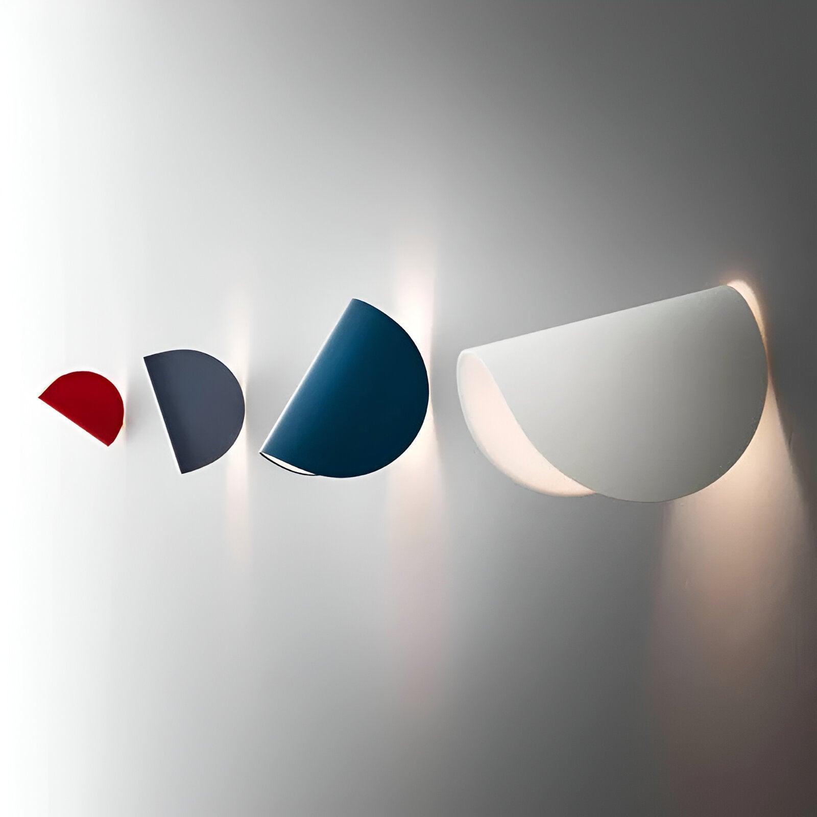 Rotatable Metal Wall Light with Geometric Design