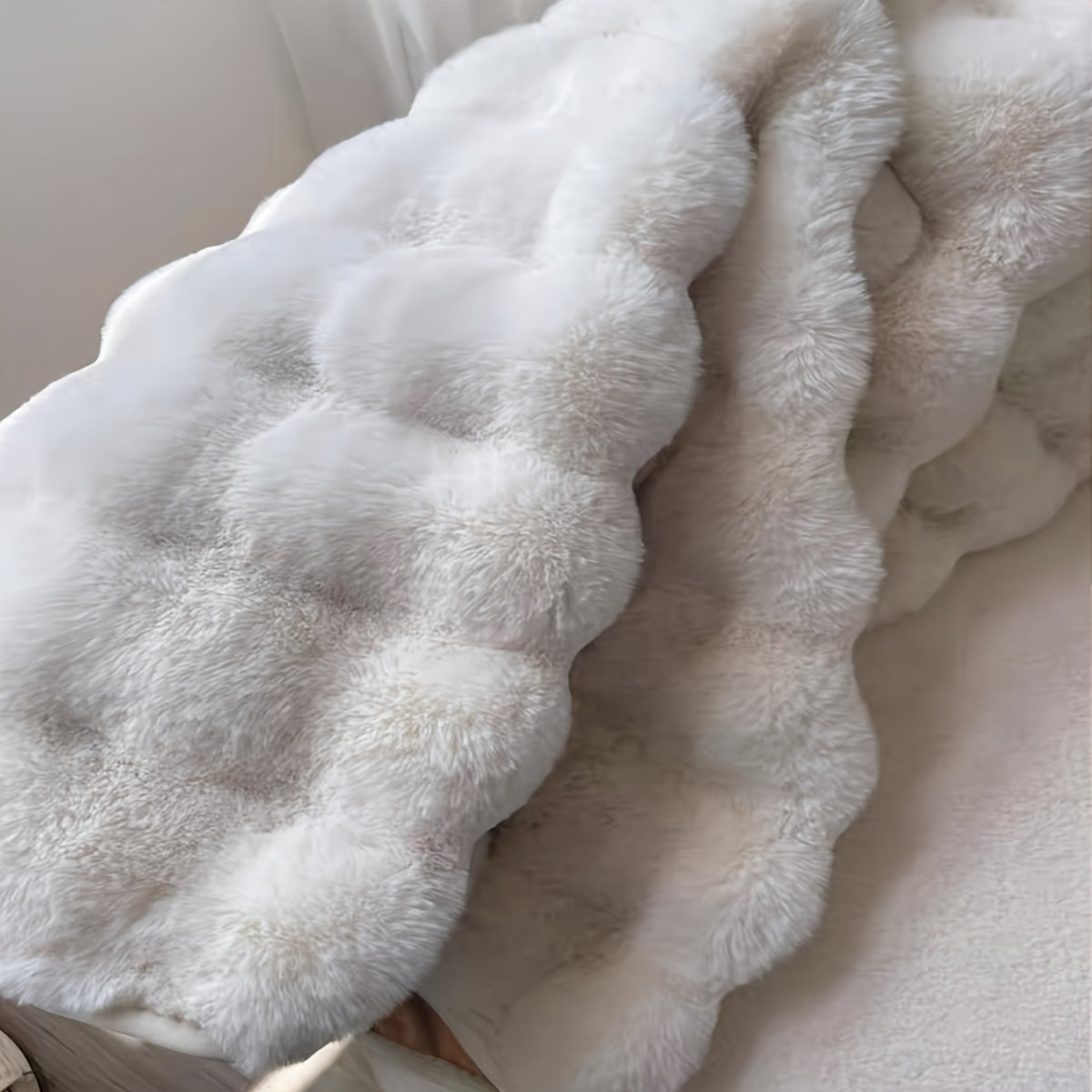 Soft Fluffy Fleece Circle Carpet for Bedroom and Living Room