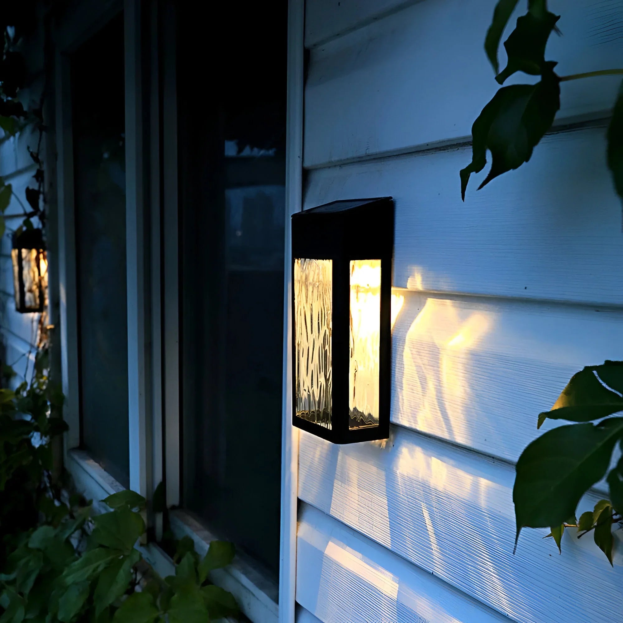 Solar-Powered IP65 LED Outdoor Wall Light