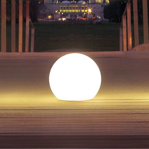 Solar LED Garden Globe Light