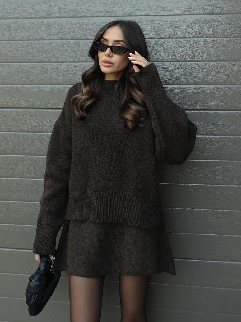 Women’s Pleated Knit Skirt Set
